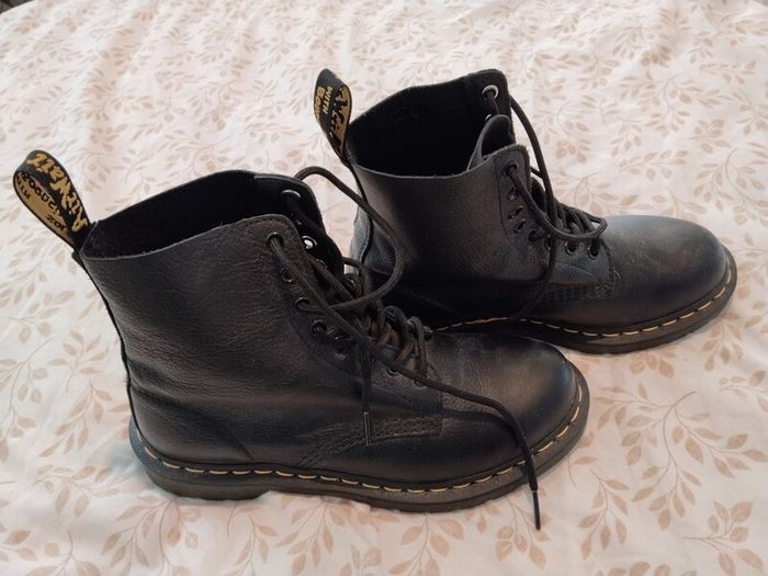 Brand New Dr. Martens 1460 Black 8-Eye Boots | UK 6 (EU 39)