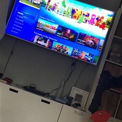 Samsung 65" 4k tv with sound bar
