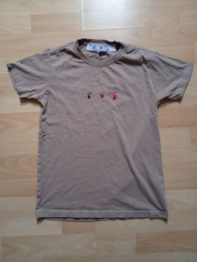 Off White T-shirt ((Kids Age 10-11yrs like New))