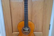 Left-handed 3/4 size guitar (Valencia) &amp; case