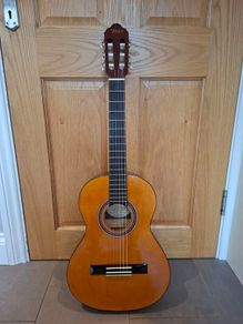 Left-handed 3/4 size guitar (Valencia) & case