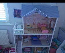 Children's Toys Dollhouse