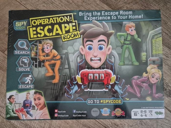 Board Game Operation Escape Room NEW