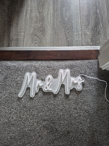 wedding sign light up mr & mrs