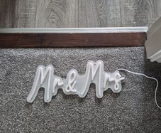 wedding sign light up mr & mrs