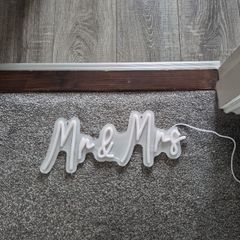 wedding sign light up mr & mrs