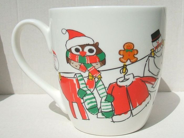 A large Primark Home (Pennys) CHRISTMAS themed porcelain mug (excellent unused condition)