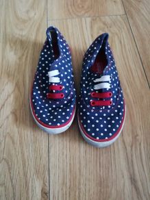 Girls shoes