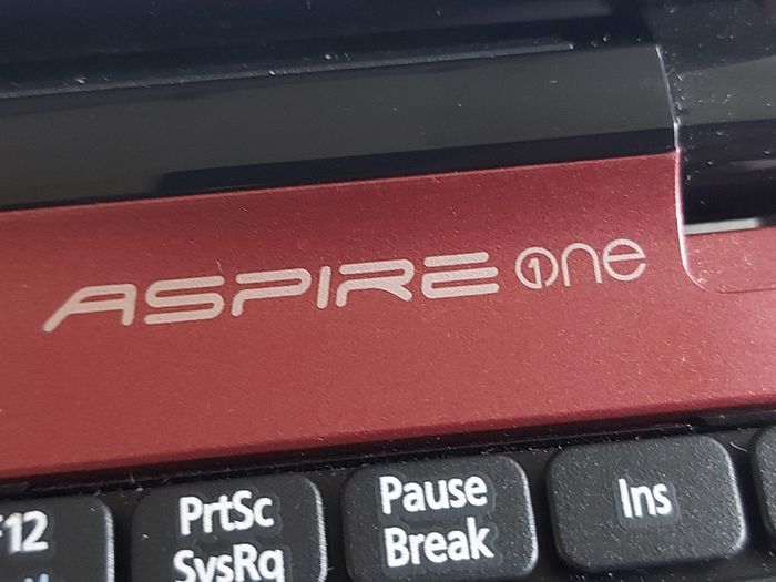 ACER Aspire One, Model D257, Intel Atom N455, 1.66GHz, 1 GB Ram, 250 GB HDD, Windows 7, 32 bit, firefox, Opera, Chrome