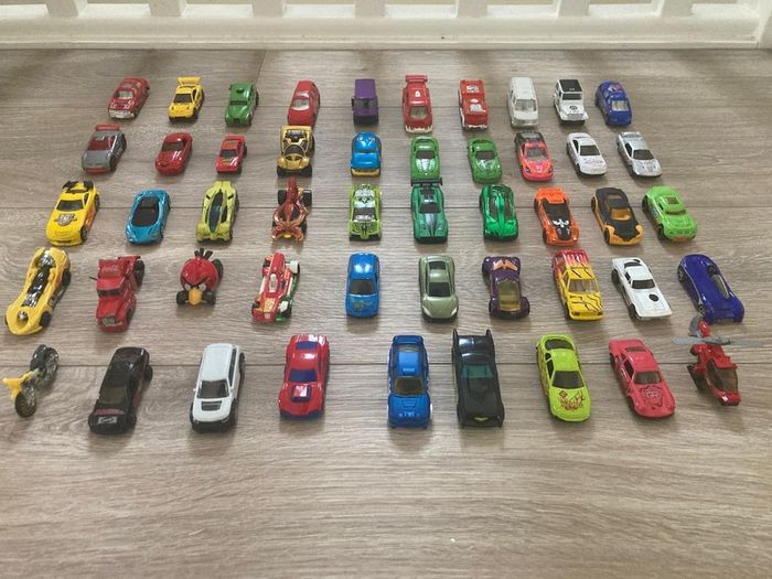 Hot Wheels super 6 lane raceway