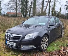 Breaking 2012 Vauxhall Insignia