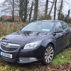 Breaking 2012 Vauxhall Insignia