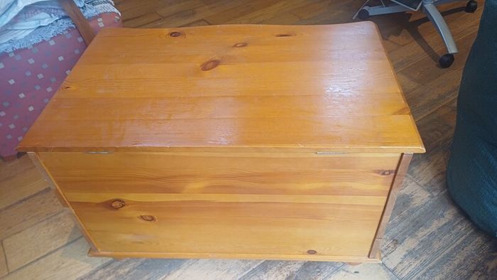 Storage chest