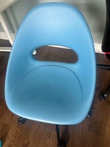 Desk chair