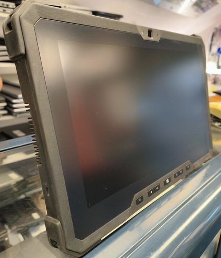 Dell Latitude 7212 Rugged Extreme Tablet 11.6" FHD | Intel i7-7600U 16GB 500GB Windows 11 Pro (Touch)