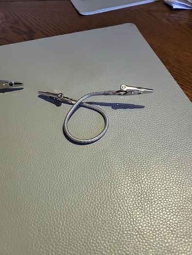 Crocodile grips flexible