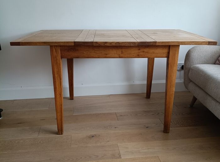 Solid Oak extending dining table