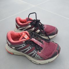 Salomon trainers size 3.5UK