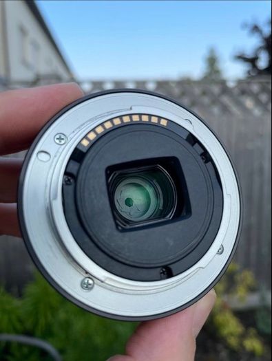 Sony Sel20f28