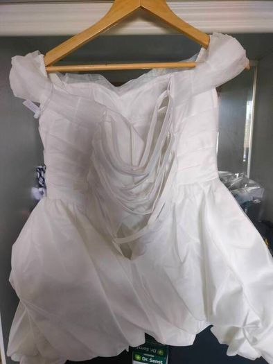 Short wedding dress
