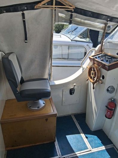 27ft Elysian Centre console