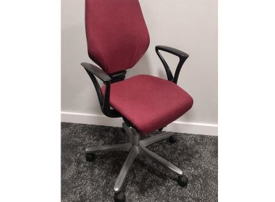 Premium ergonomic Swiss computer chair Giroflex 64-7078