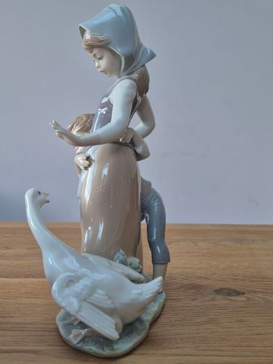 2 Vintage Lladro Porcelain Figurines Made in Spain Excellent Condition