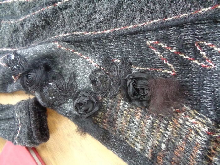 Designer Ladies Knitted Cardigan Coat for Sale