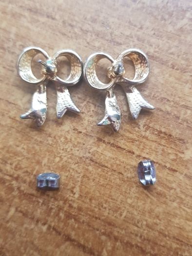 2 pairs 9 ct. gold Australian crystal earrings