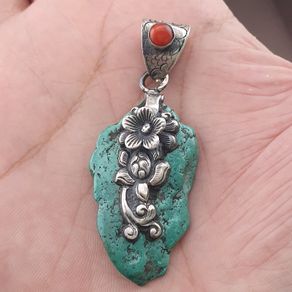 Vintage Natural Turqouise Silver Floral Desgin Pendant