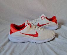2022 nike flex Size 6 eu 40 white/red in like new condition
