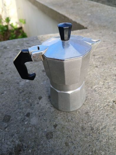 Vintage Verna 1 Cup Expresso Maker
