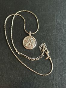 Avon necklace