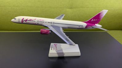 Vim Airlines 1:200 scale model airplane, Boeing 757 aircraft, made by Wooster