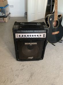 Behringer 120 Watt bass amp