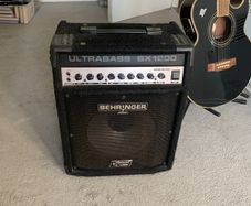 Behringer 120 Watt bass amp