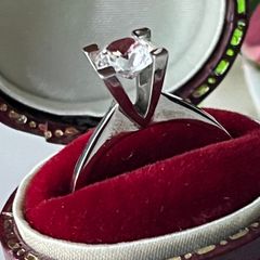 Sterling Silver Cathedral-Style Mounting Solitaire Cublic Zirconia Ring. Size N/O.