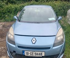 Renault Grand Scenic for parts