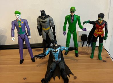 DC Comics Spin Master 12" Action Figure Lot of 5 - Batman, Joker, Robin, Riddler - Complete Capes