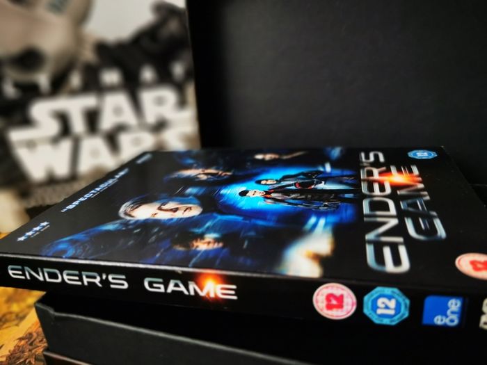 Ender's Game ! DVD ! With Lenticular Slipcase ! 2014 ! Sci-Fi Movie !