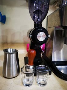 BRAND NEW 8 Settings Electric Coffee Bean Grinder for Espresso or American Drip coffee Durable Flat Burr Die-casting Housing