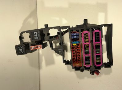Audi A4 B8 1.8TFSI 2009 Fuse & Relay Box With Bracket 8K0971845A. A1l1b4