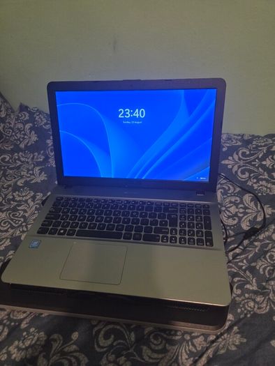 Mint Condtion Asus laptop upgraded ssd drive