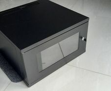 Server/computer rack/cabinet
