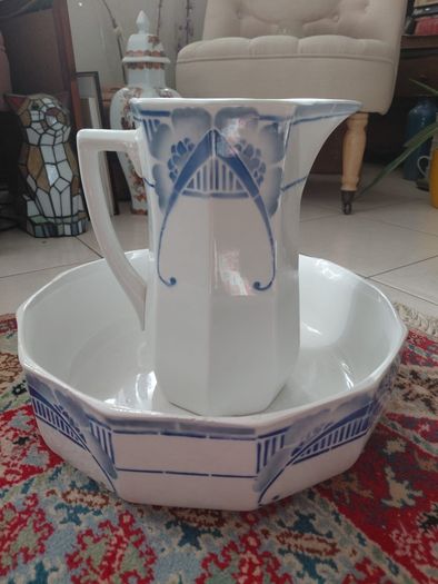 Antique French wash basin and pitcher jug by Ceranord St Amand early 1900s