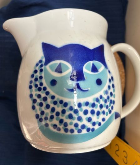 Vintage Arabia Finland Happy Cat pitcher