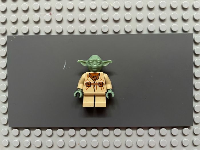 Lego Star Wars Sw0051 Yoda Minifigure Sand Green For Sale in Dublin 4 ...