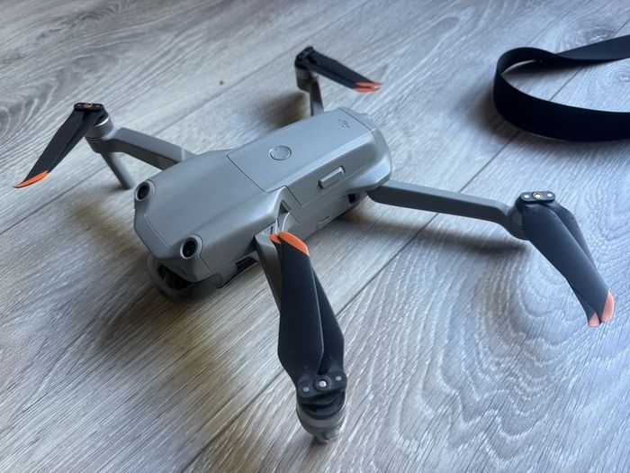 DJI Air 2s fly more combo