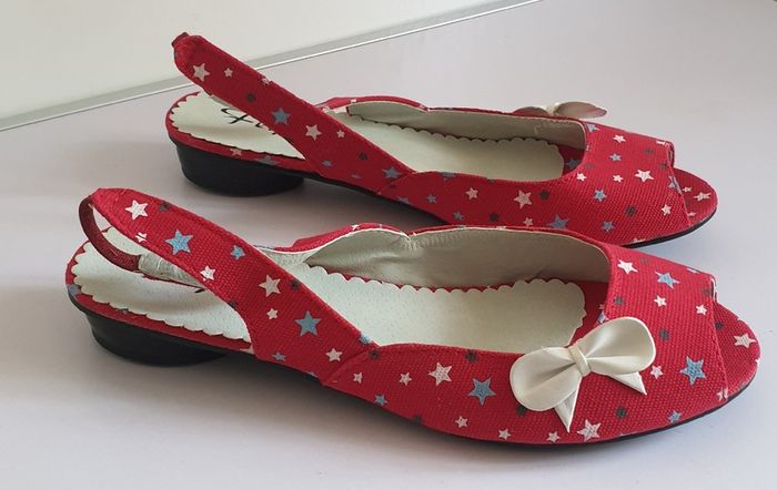 Flydoz Ladies Red Slingback Shoes With Stars & Bows New With Box Size UK4 EU37 CAN POST