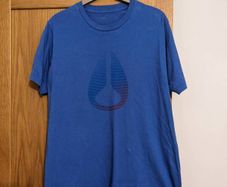 nixon t-shirt size M